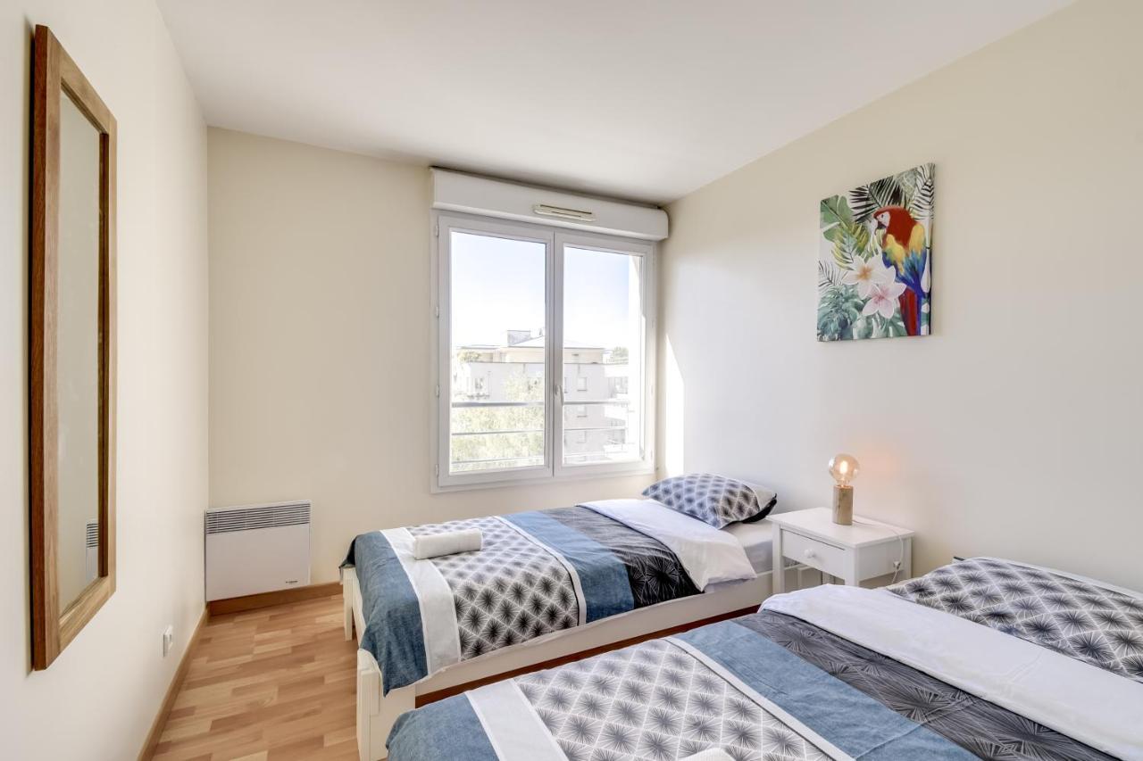 Chic Apart With Parking And Balcony Apartment Cergy Exterior foto