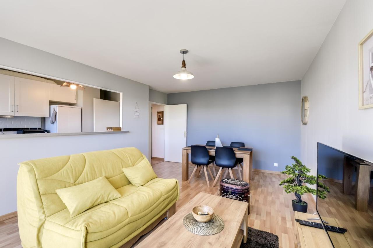 Chic Apart With Parking And Balcony Apartment Cergy Exterior foto